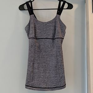 Lululemon size 8 workout top